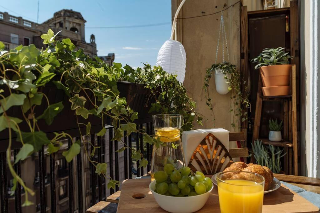 Sunny 2Br Flat - Old Town View Apartment Bucharest Exterior photo